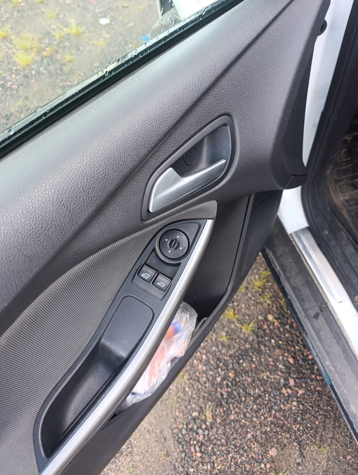 FORD FOCUS 1,6АТ